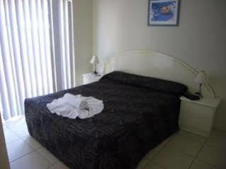 Chevron Palms By Premium Aparthotel 4*